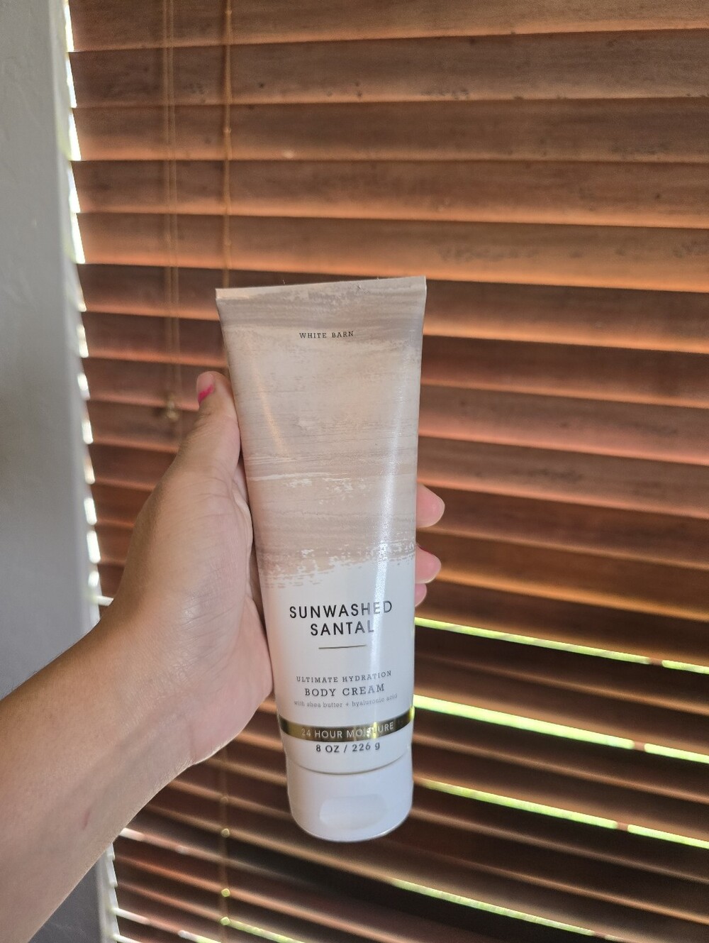 Bath and Body Works Sunwashed White Barn Sunwashed Santal Lotion